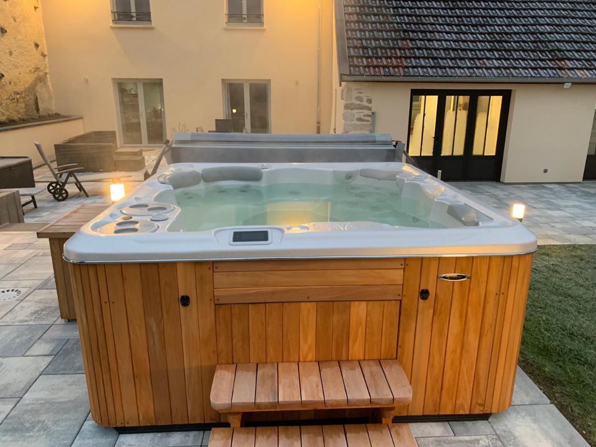 Chez La Rose Luxueuse Cottage Avec Jacuzzi Rouvres-la-Chétive Exterior foto